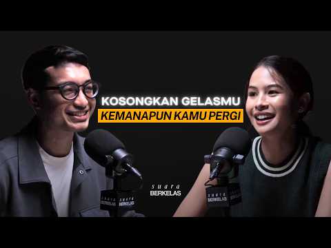 SUARA BERKELAS podcast episode with two speakers in conversation